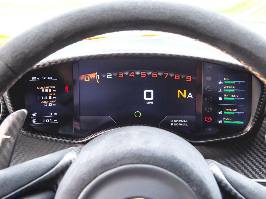 Панель приборов McLaren P1 XP05 (990006) 2013 года  (фото 72 из 89)